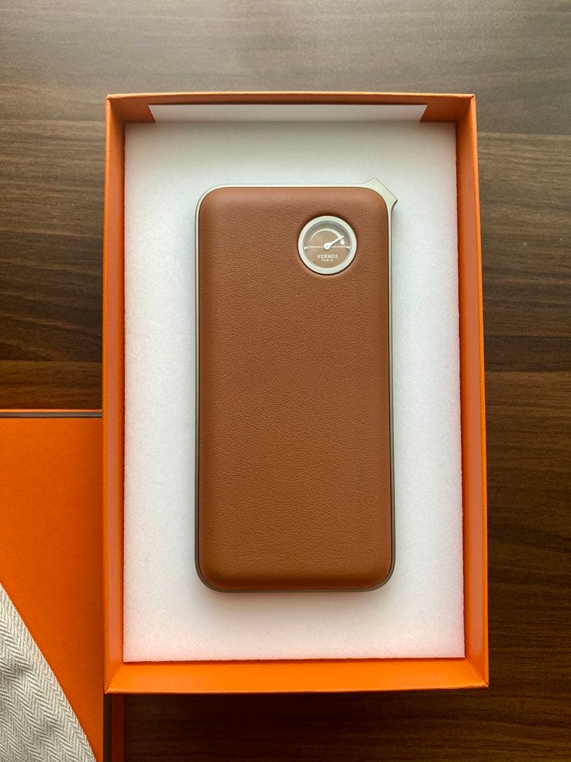 HERMES エルメス モバイルバッテリー