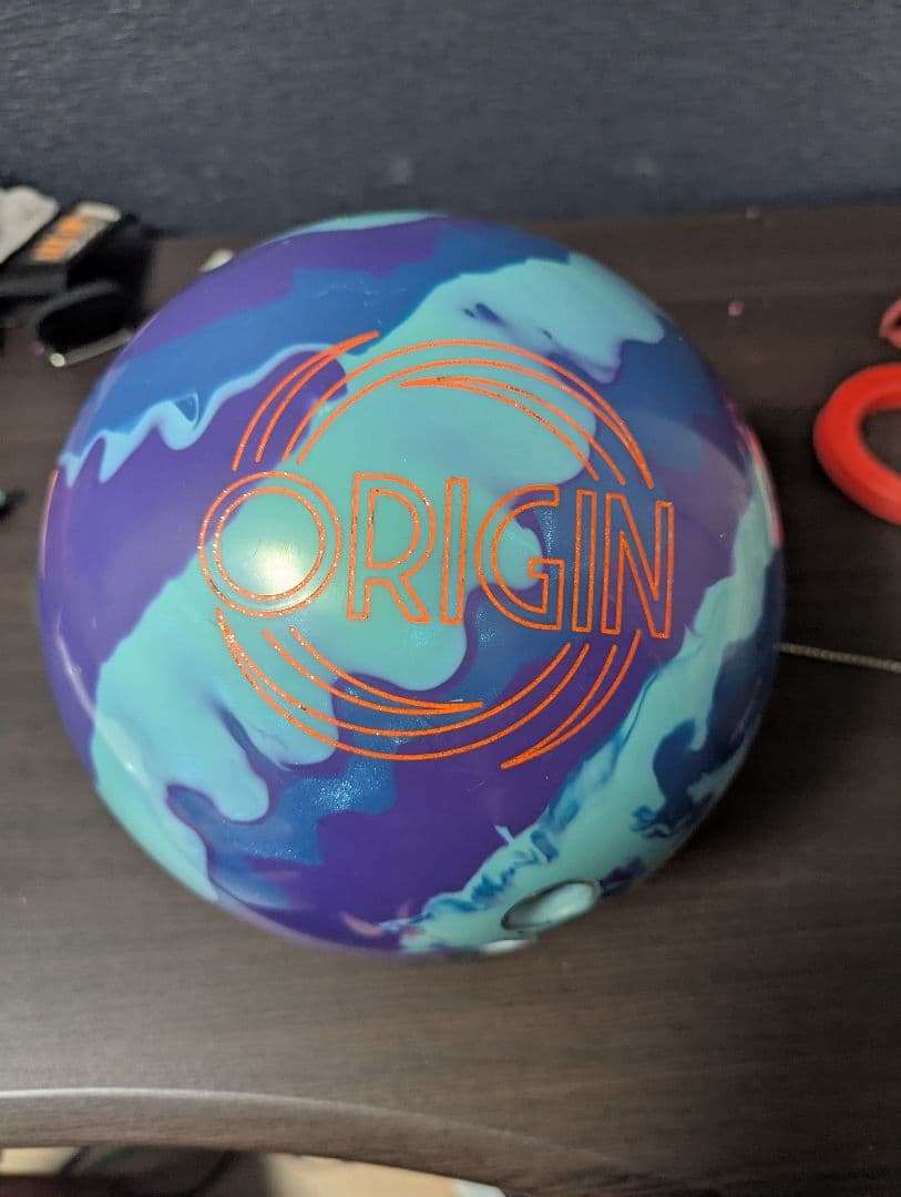 ORIGIN ボウリングボール 14ポンド　サムレス
