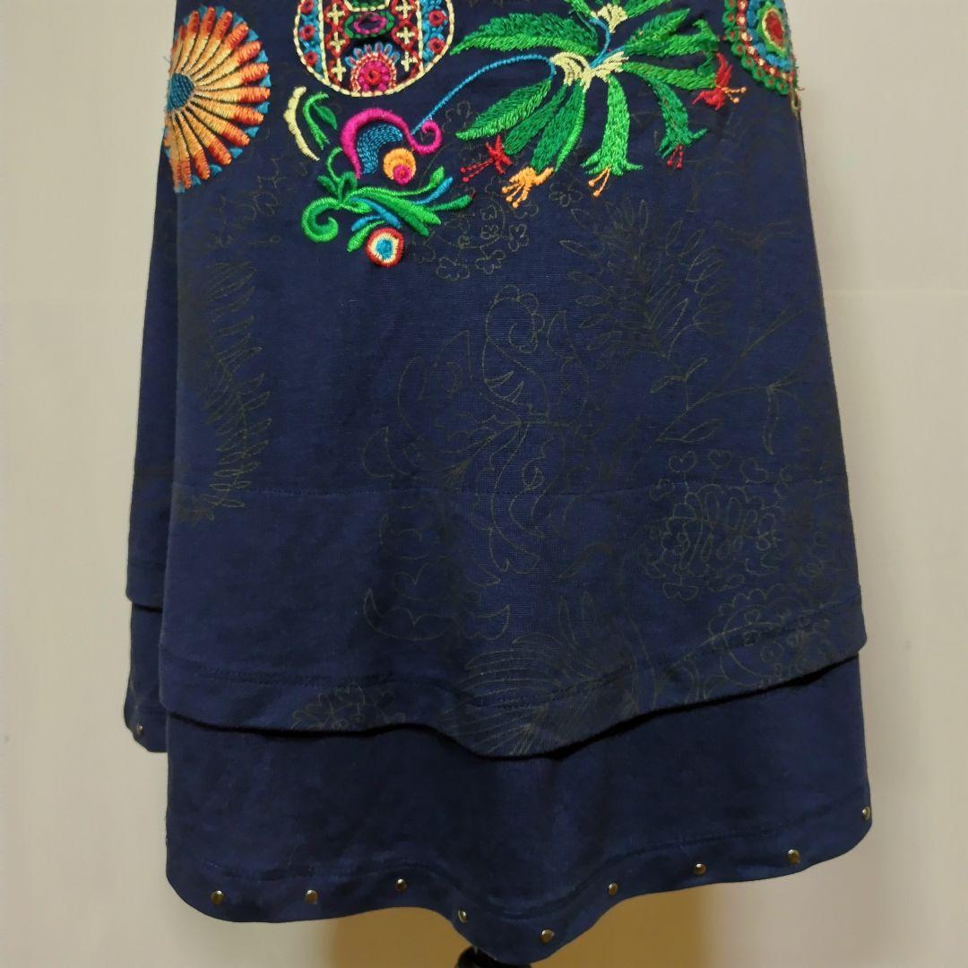 Desigual ネイビーレイヤード刺繍スカート試着のみ美品 リゾートワンピース