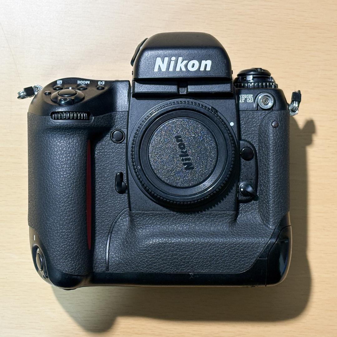 中古Nikon F5　フィルム 一眼レフカメラ