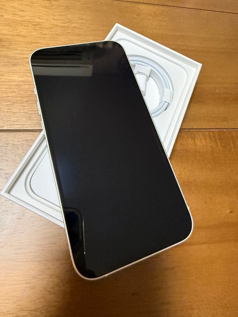 極美品 早い者勝ち iPhone13 本体 ケース有り 充電ケーブル有り