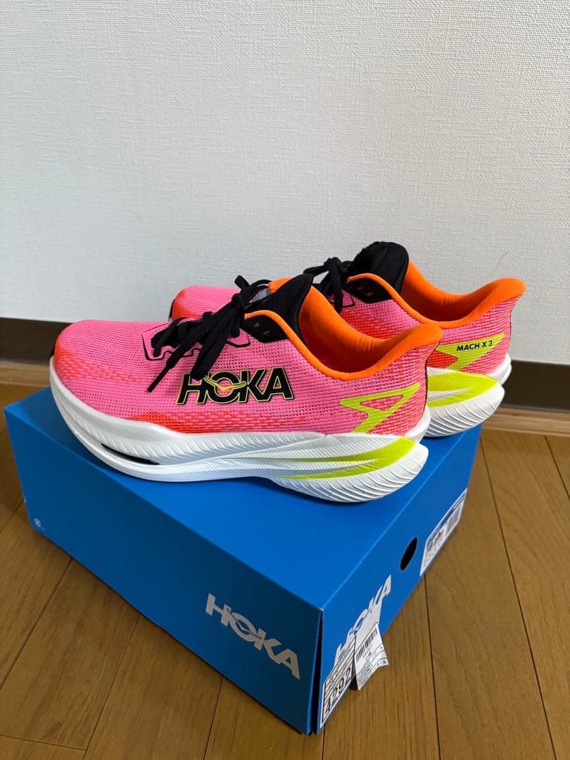ぱ*ん様 HOKAホカオネオネマッハX3カーボン厚底24cmレディースランニング
