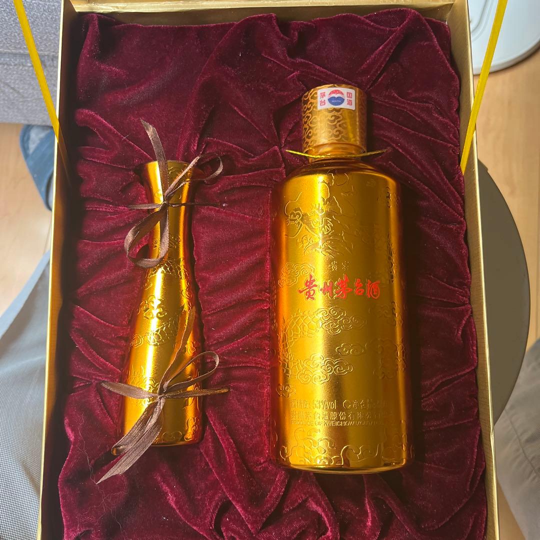 飲料の種類···中国酒 一本あたりの容量500 〜 749ml 総数1本