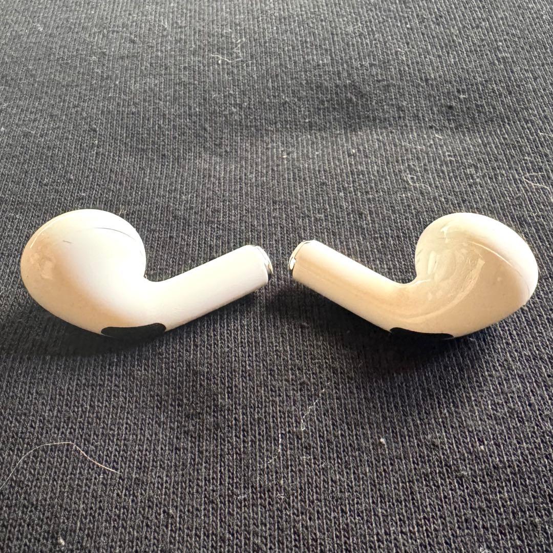 AirPods pro2 usb-c 本体 イヤーチップ新品　充電ケース付き