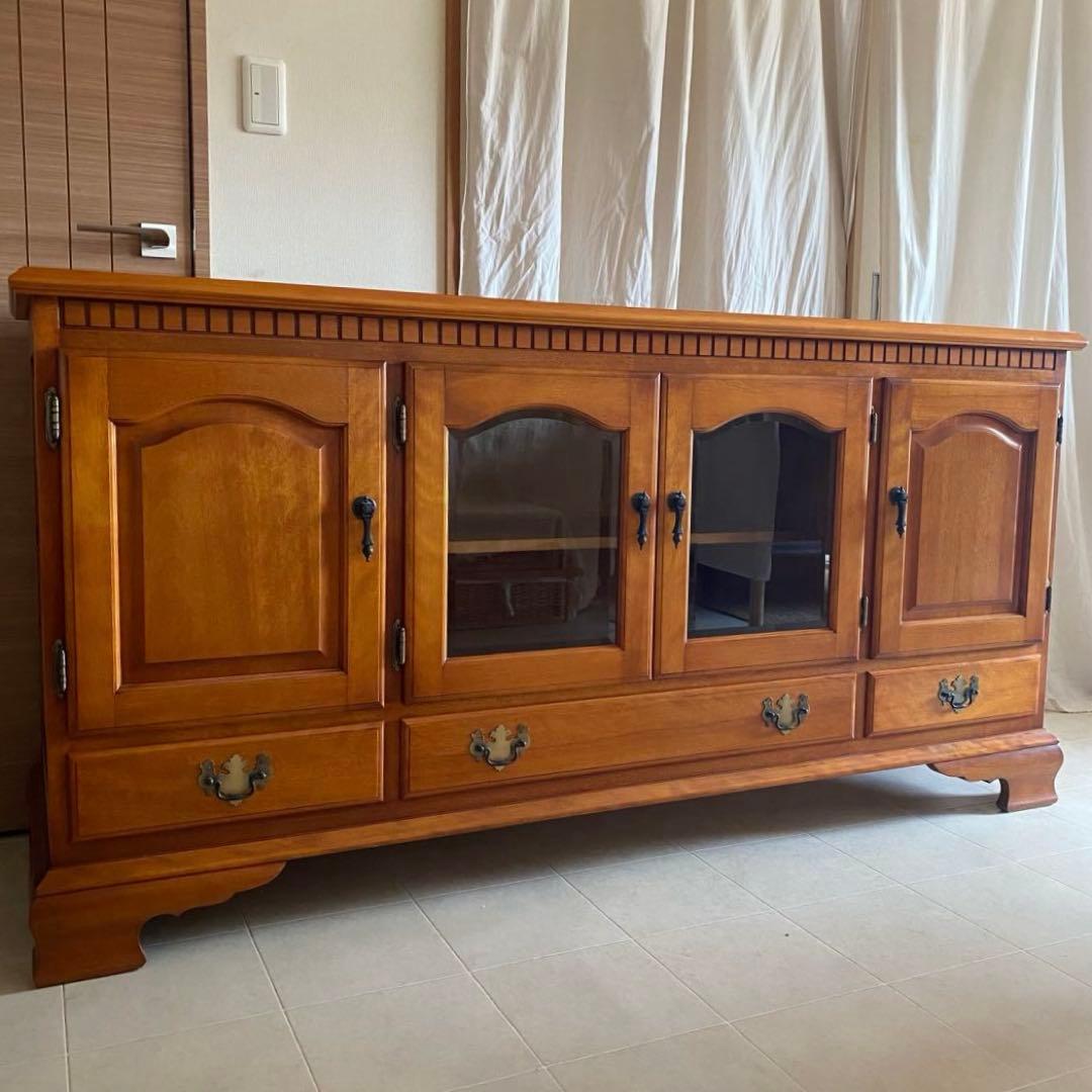 横浜ダニエル　サイドボード　キャビネット　クラシック　アンティーク　ヨーロピアン