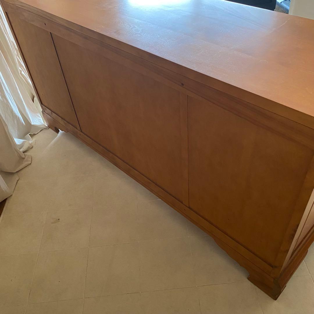 横浜ダニエル　サイドボード　キャビネット　クラシック　アンティーク　ヨーロピアン