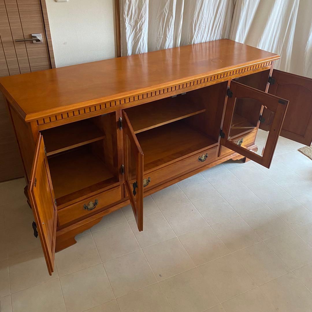 横浜ダニエル　サイドボード　キャビネット　クラシック　アンティーク　ヨーロピアン