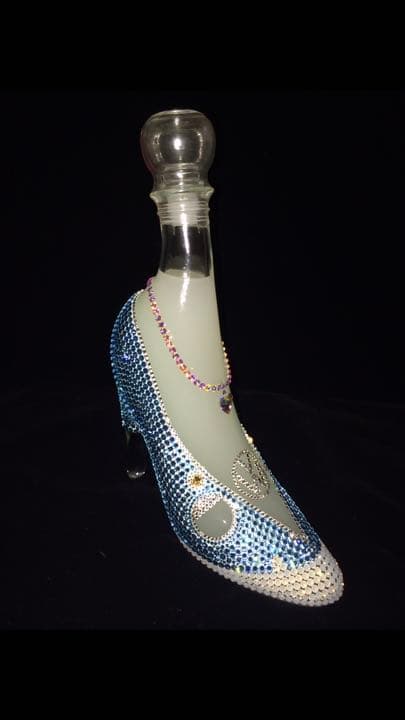 シンデレラシュー リキュール☆スワロフスキーフル施工