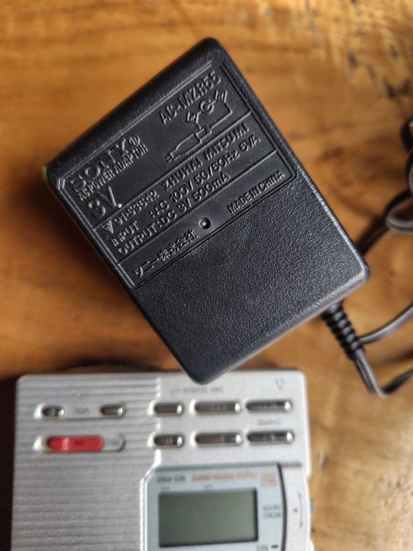 ポータブルプレーヤー MD Walkman MZ-R90