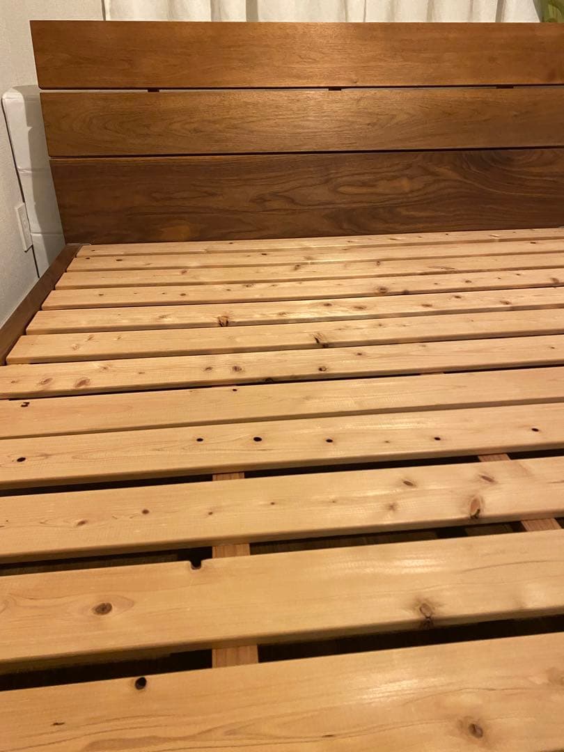 木製　ワイドダブルベッドフレーム　木目の美しいウォールナット無垢