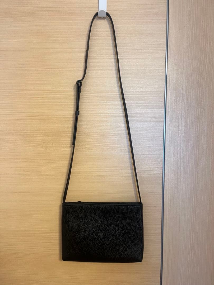 C*l様 【HushTug】レザーサコッシュ ブラック