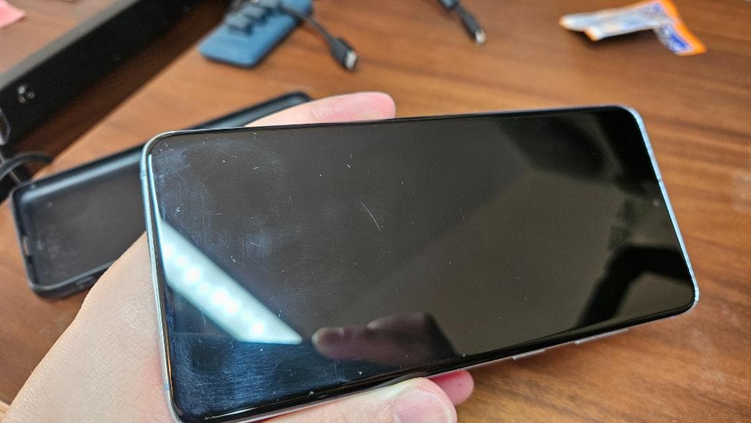 au Galaxy S20 5G SCG01 クラウドブルー ケース付き