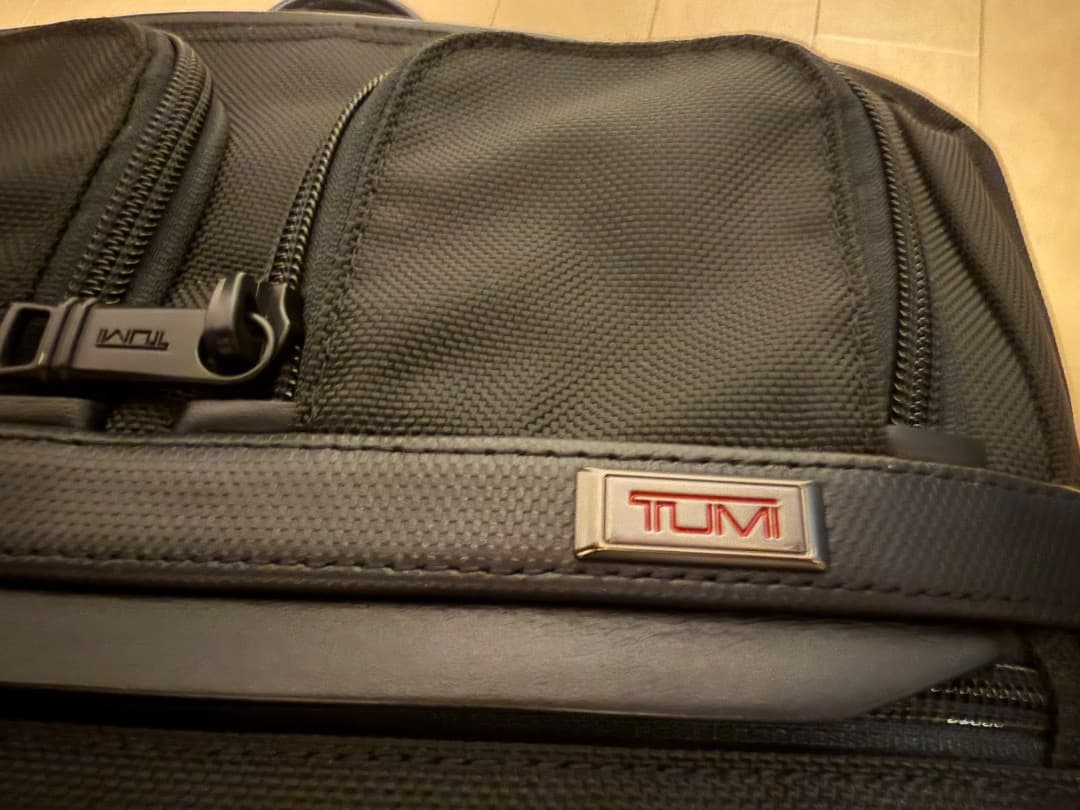 TUMI ALPHA3 エクスパンダブル オーガナイザー ラップトップブリーフ
