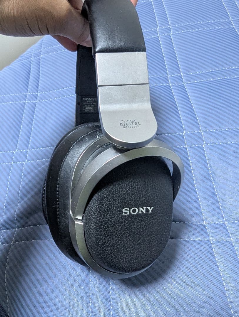 SONY デジタルサラウンドヘッドホンシステム MDR-HW700DS