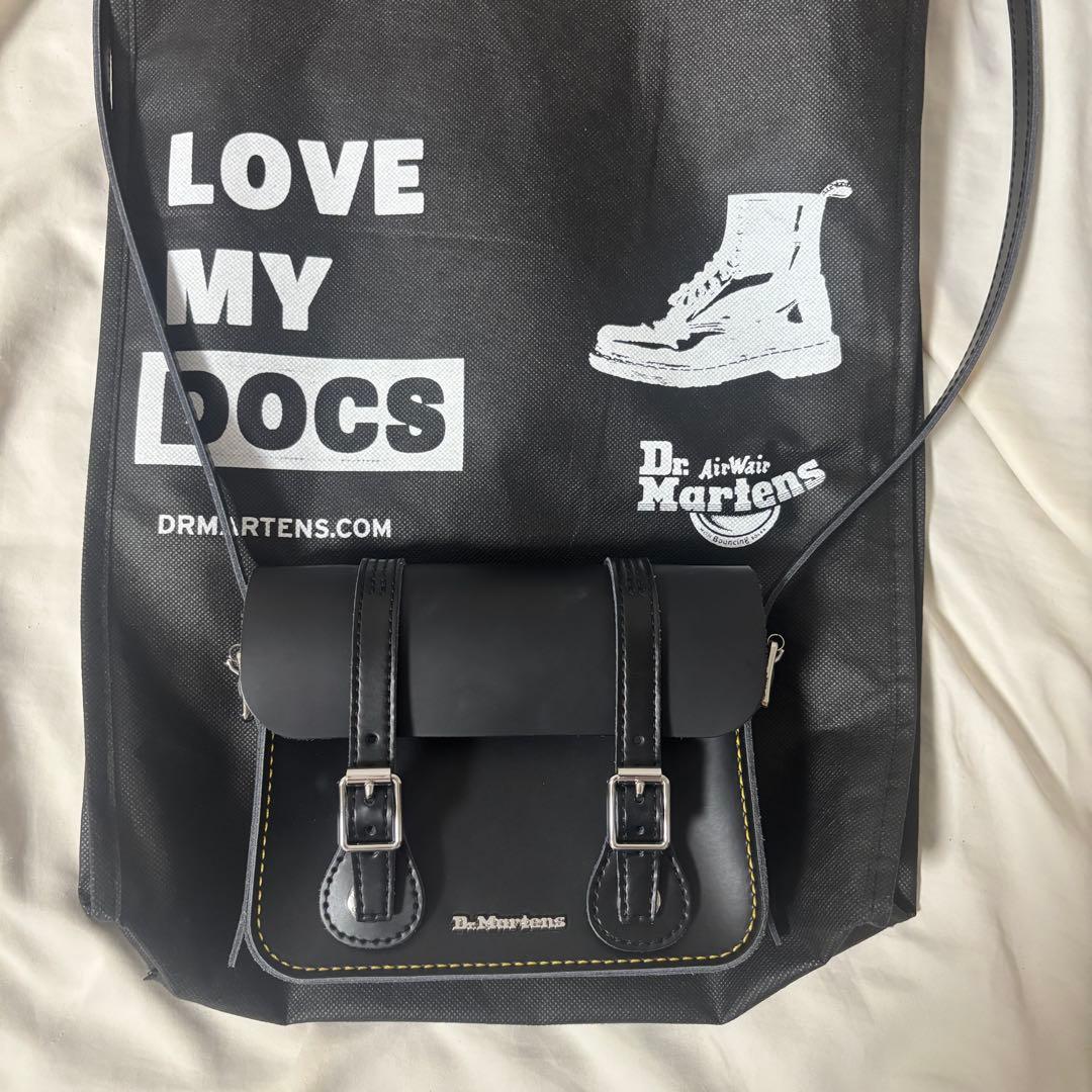 Dr. Martens サッチェルバック7インチ