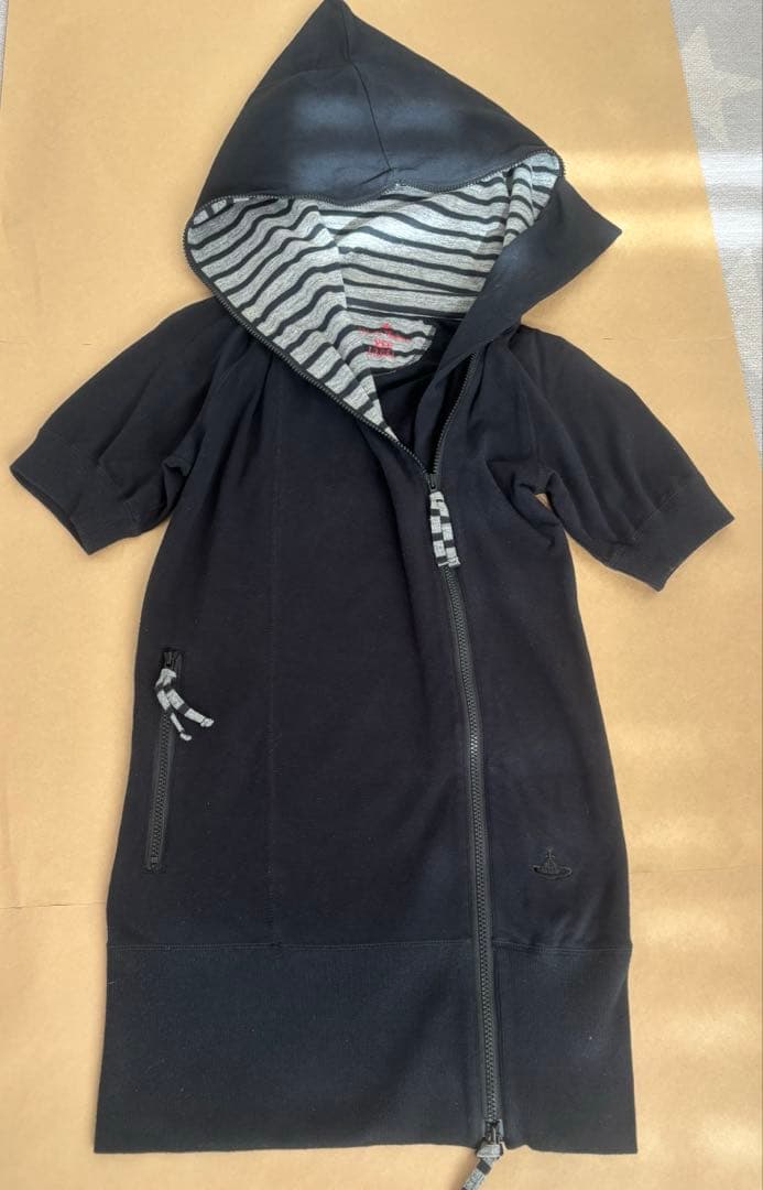 Vivienne Westwood　半袖ボーダーロングパーカー