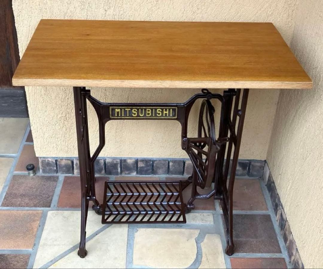 MITSUBISHI アンティークテーブル