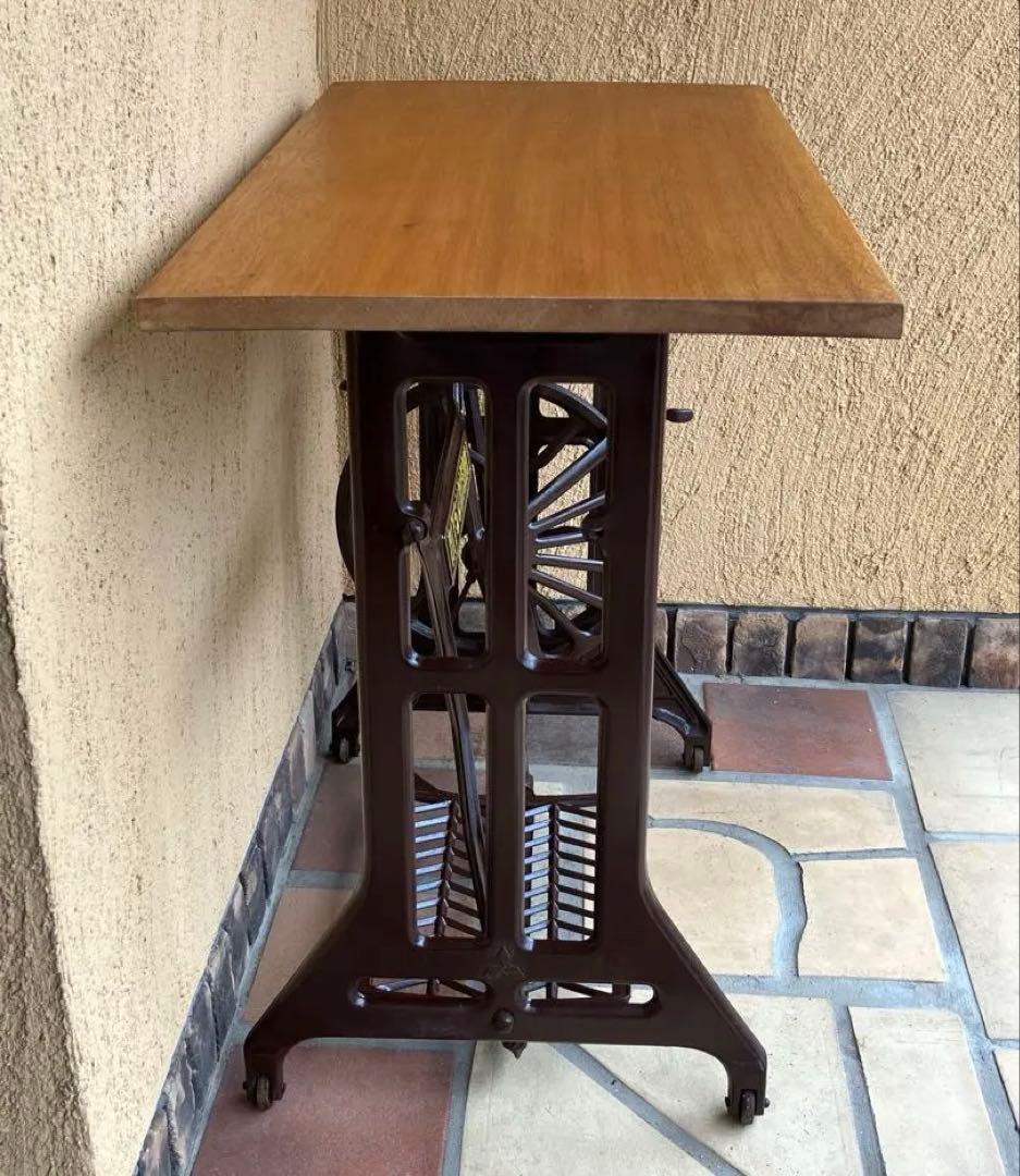 MITSUBISHI アンティークテーブル