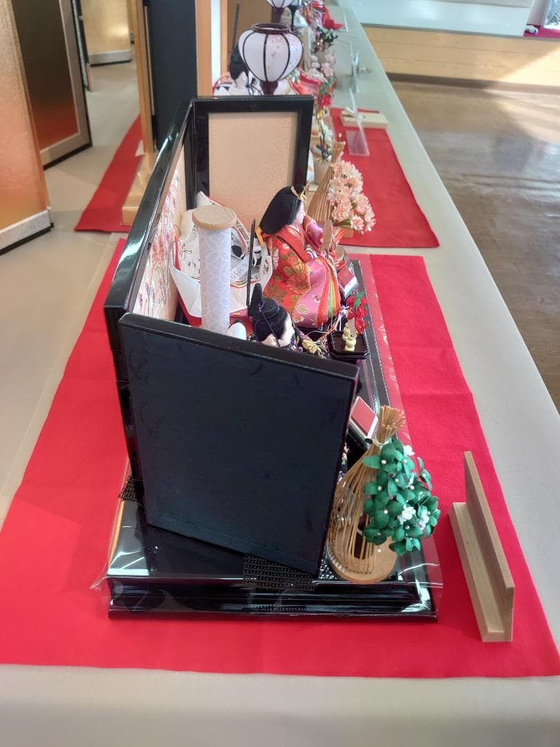 ●新品おひなさま●　桜づくし刺繍飾り　フルセット