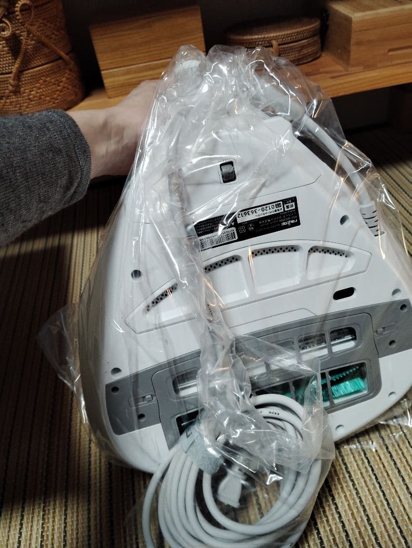 新品ホワイト ふとんクリーナー本体【桜新町または用賀で引取受取割引OK！☆】