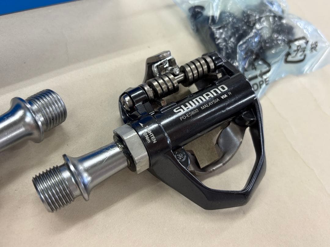 322【新品・未使用】SHIMANO　ビンディングペダル 新型　PD-ES600
