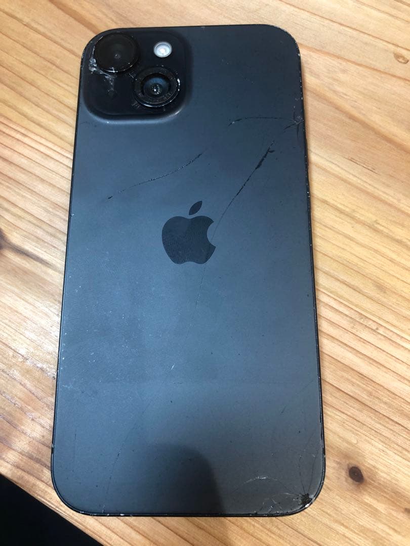 Apple iPhone 15ブラック 本体