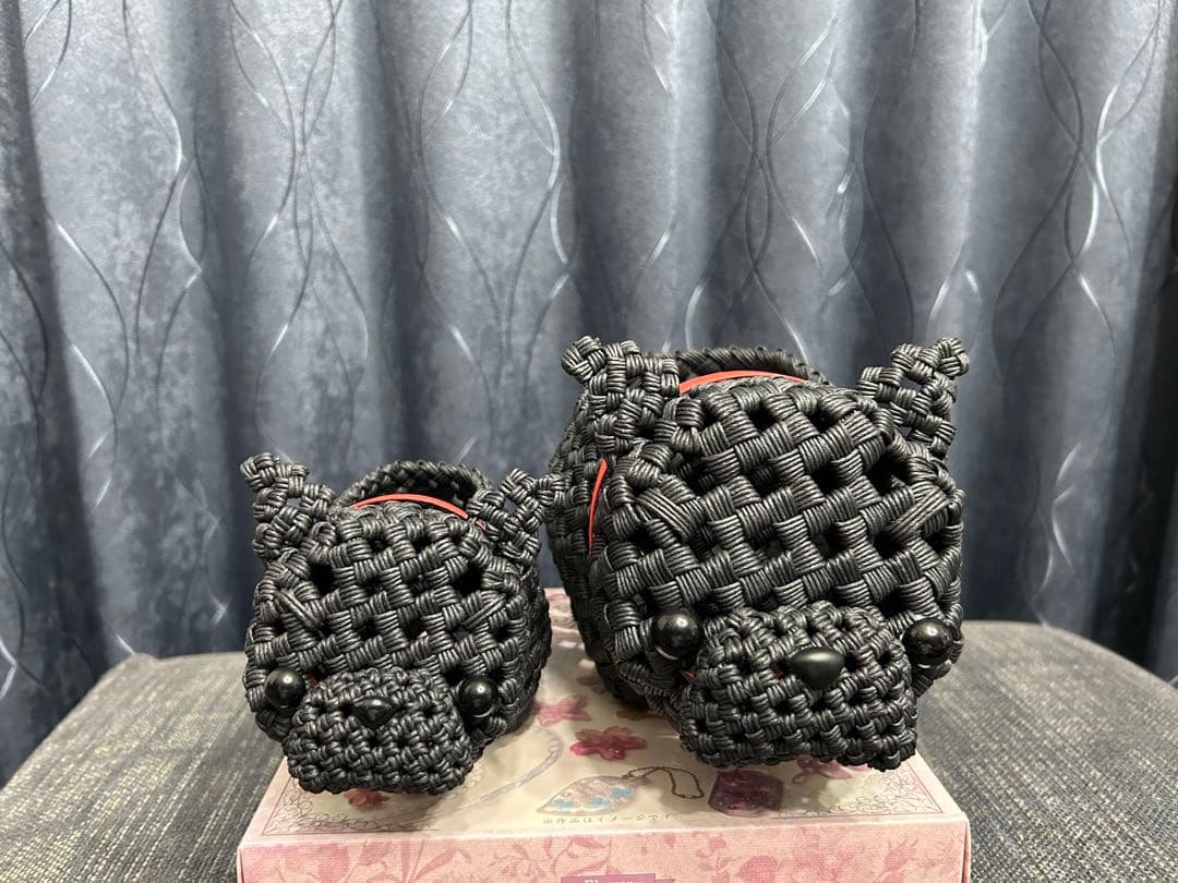 ダンプママです。パグ犬3兄弟　エコクラフト クラフトバンド　小物入れ