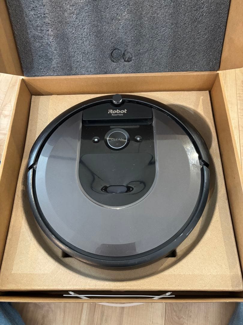 iRobot Roomba i7+ 自動ゴミ収集ドック付き