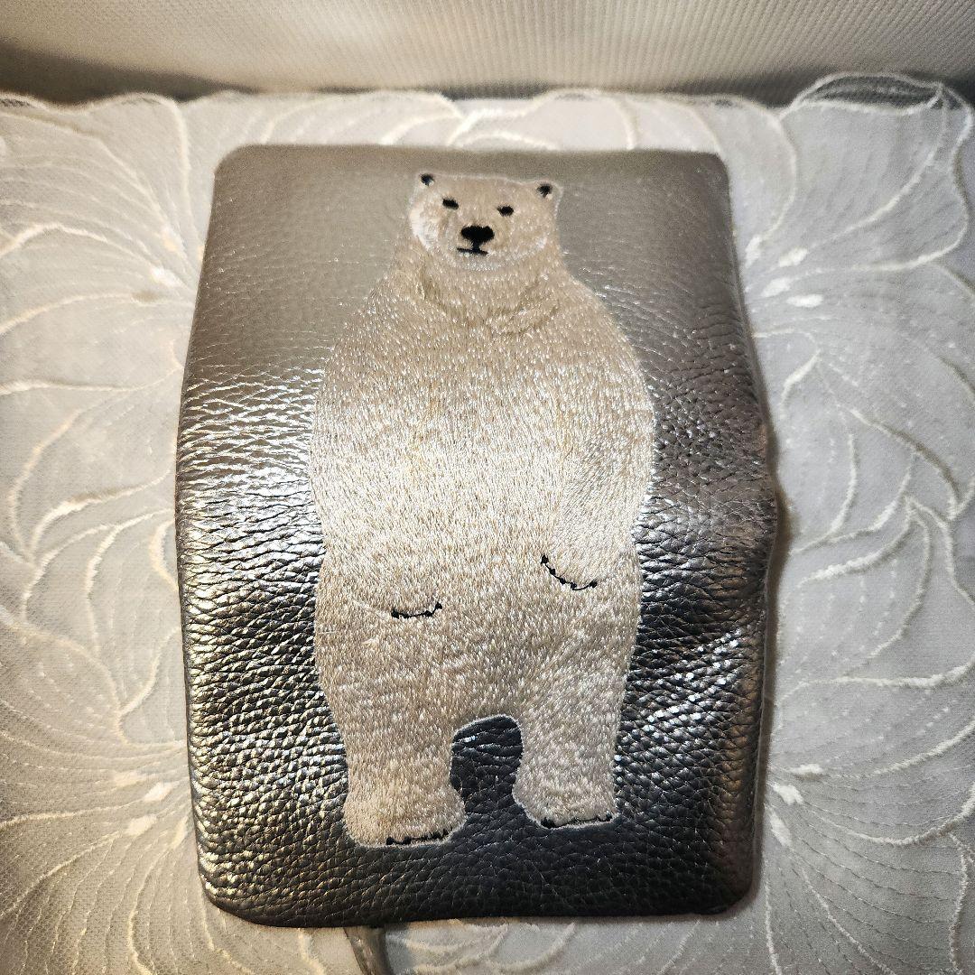 人気商品❣️ear 白くま刺繍 シルバーケース