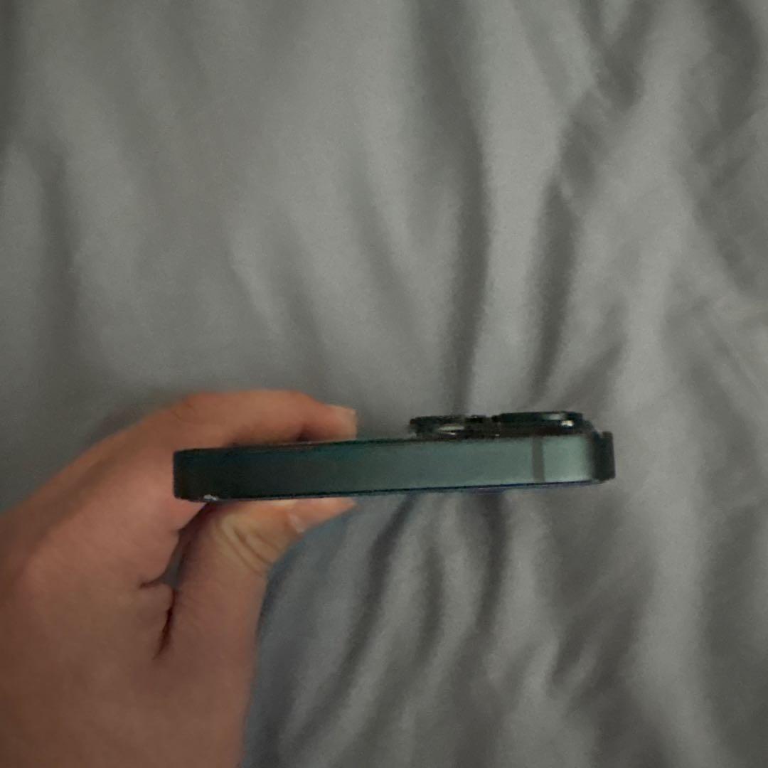 iPhone14本体　ミッドナイト　128G