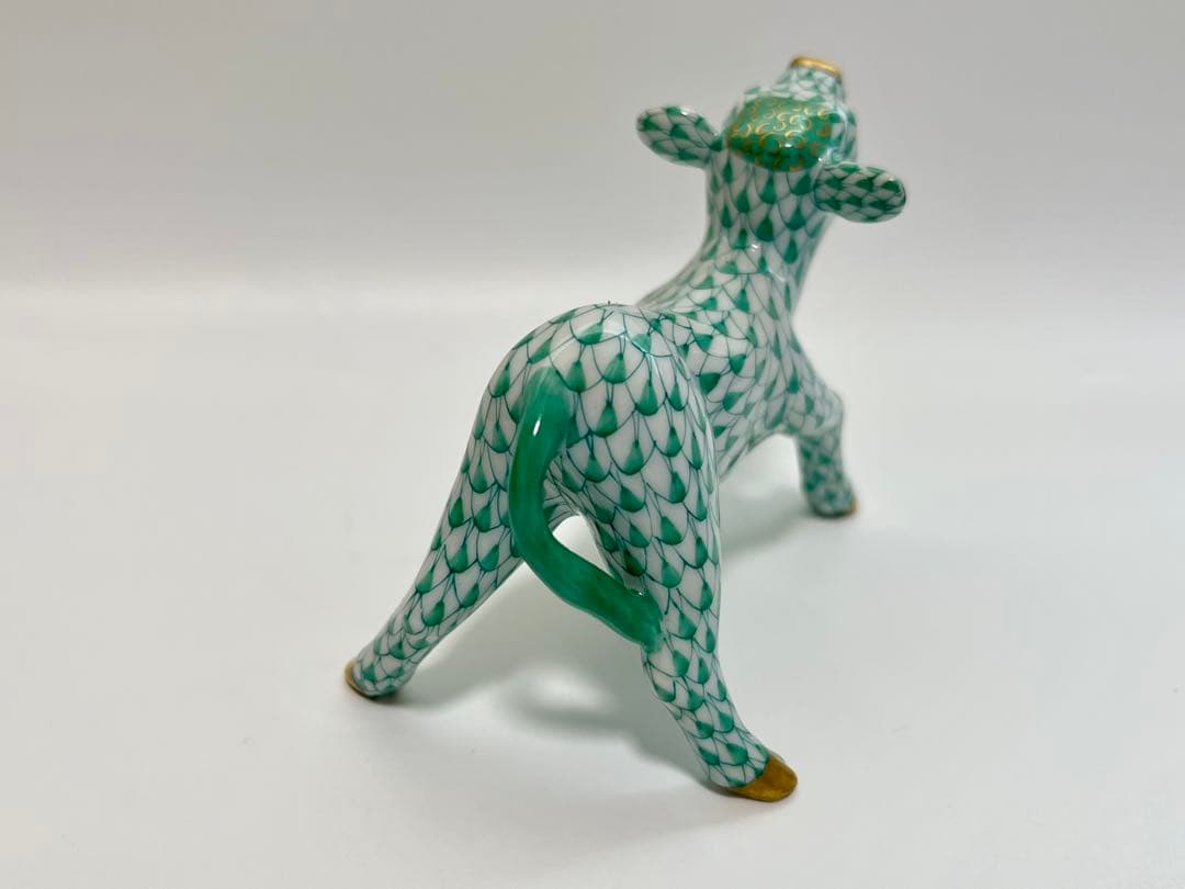 ヘレンド Herend フィギュリン 仔牛 グリーンフィッシュネット 金彩