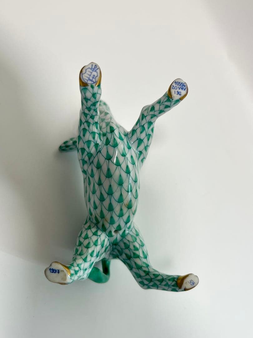 ヘレンド Herend フィギュリン 仔牛 グリーンフィッシュネット 金彩