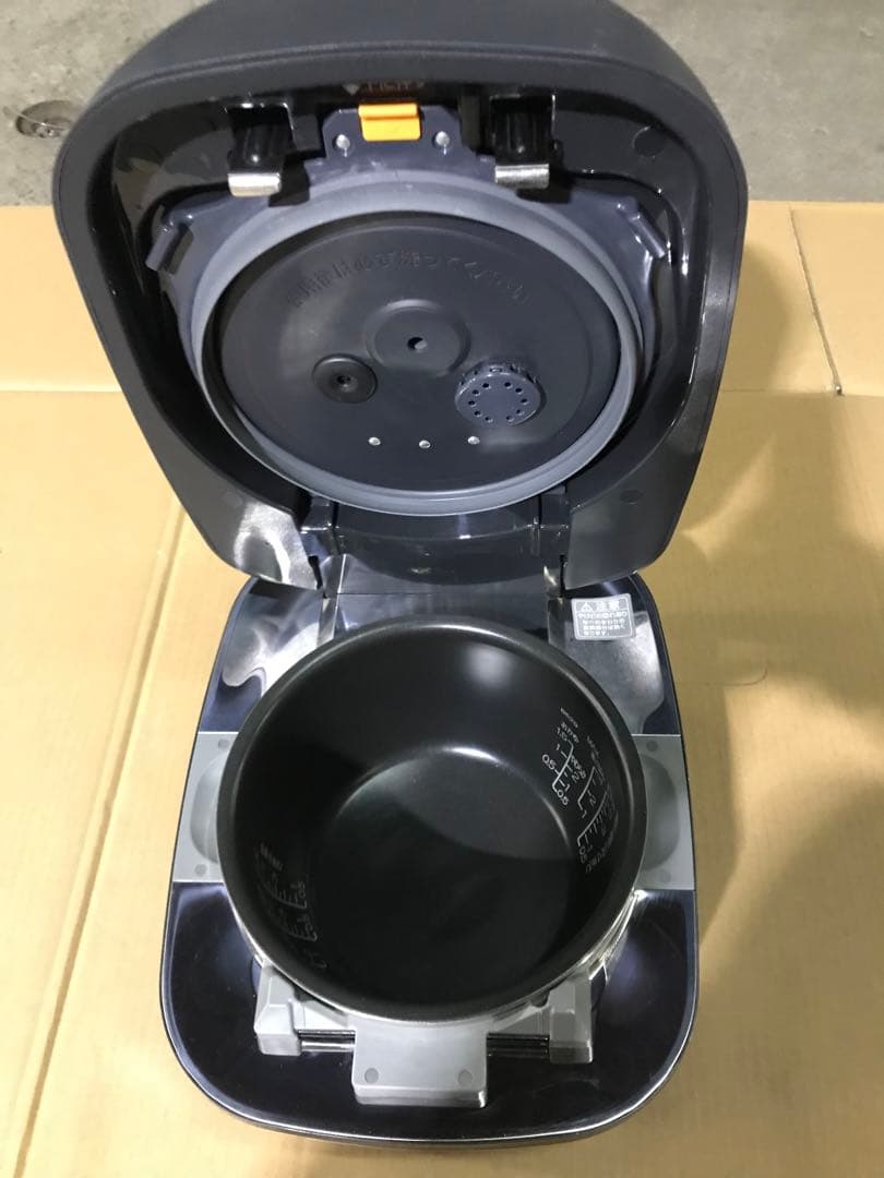【美品】象印 炎舞炊き炊飯器 5.5合NW-FB10-BZ 濃墨
