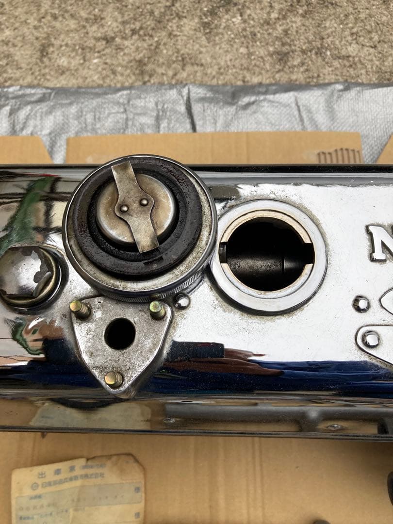 NISSANフェアレディーsr31ヘッドカバー