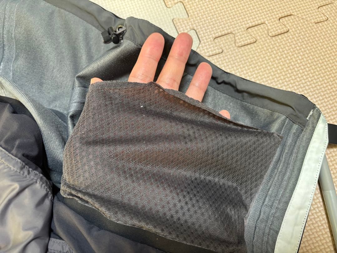 ピークパフォーマンス　スキーウェア　ゴアテックス　メンズM〜L 黒　ブラック