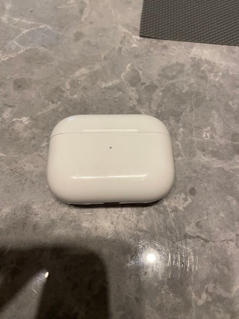 AirPods Pro 本体 充電ケース付き ホワイト 正規品