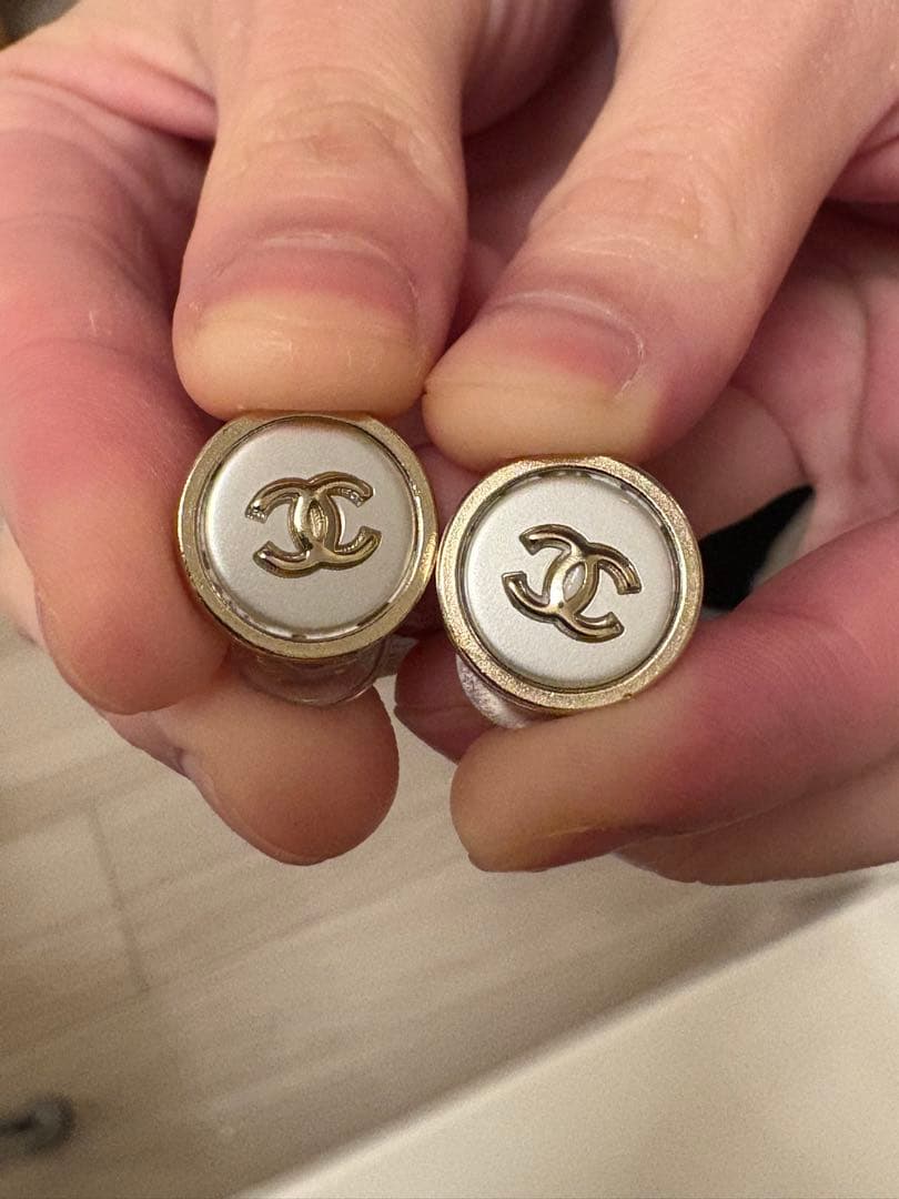 CHANELココマーク　シェル　イヤリング・ピアス