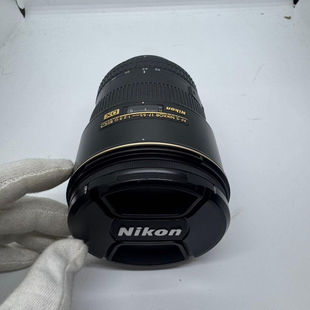 ニコンAF-S DX Zoom-Nikkor 17-55mm f/2.8G