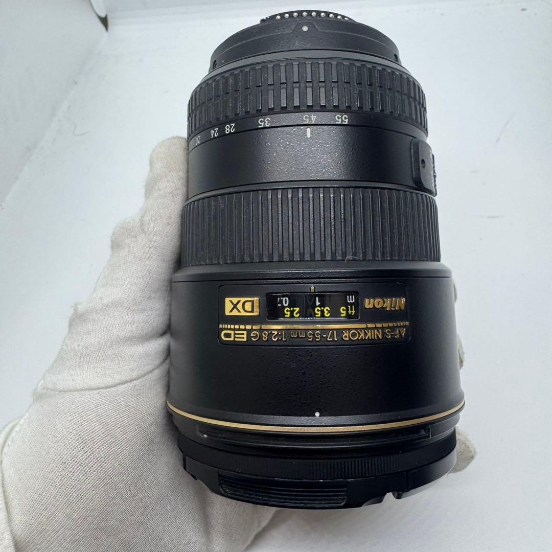 ニコンAF-S DX Zoom-Nikkor 17-55mm f/2.8G