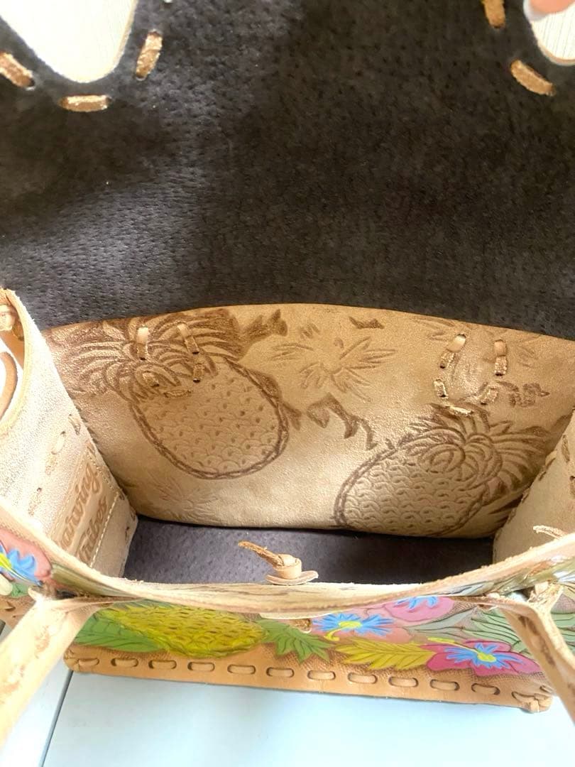 グレースコンチネンタル カービングトライブス マエストラSトロピカル柄夏限定