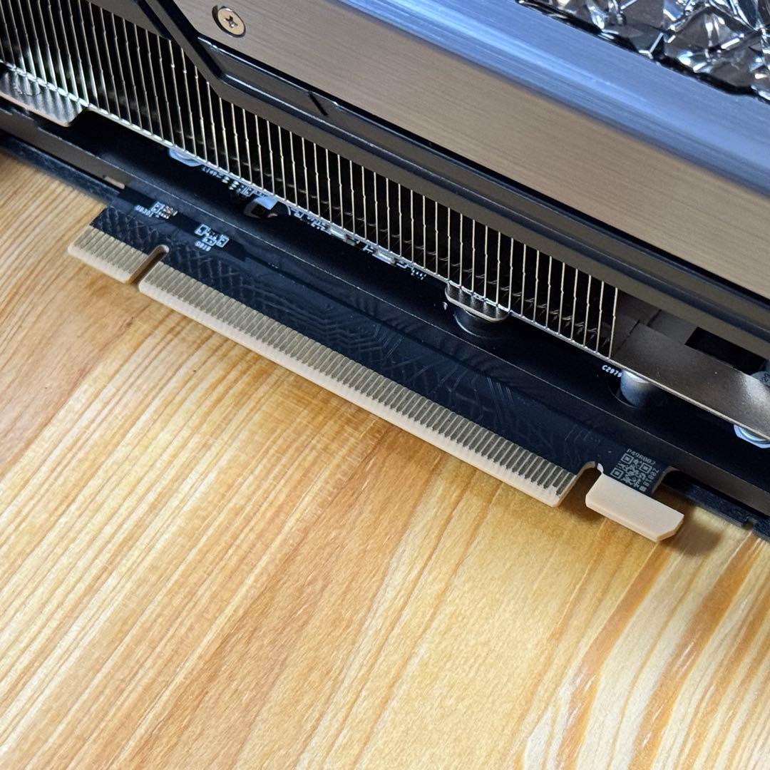 グラフィックボード・グラボ・ビデオカード GeForce RTX 4090 GameRock OmniBlack 24GB