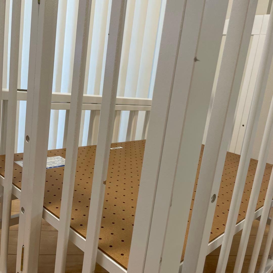 カトージ　ホワイト　ミニベビーベッド キャスター付き 60×90 品番02700