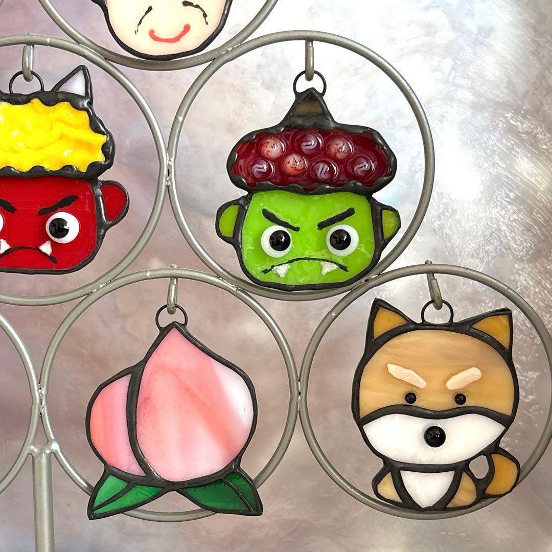 ステンドグラスオーナメント　ハンドメイド　サンキャッチャー　桃太郎　オーナメント