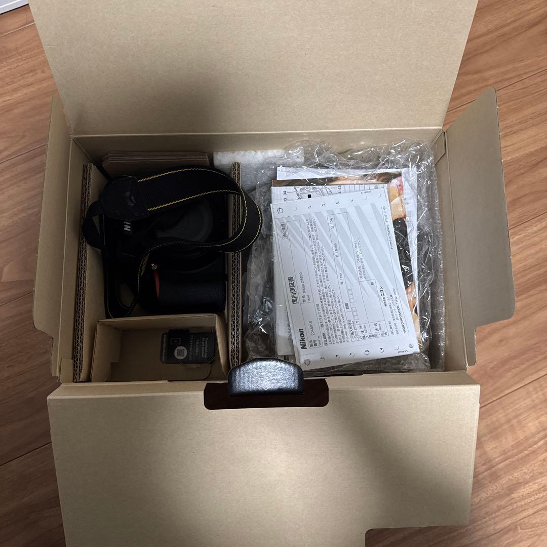 Nikon D5600 ダブルズームキット 動作品 箱付き