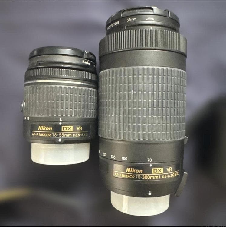 Nikon D5600 ダブルズームキット 動作品 箱付き