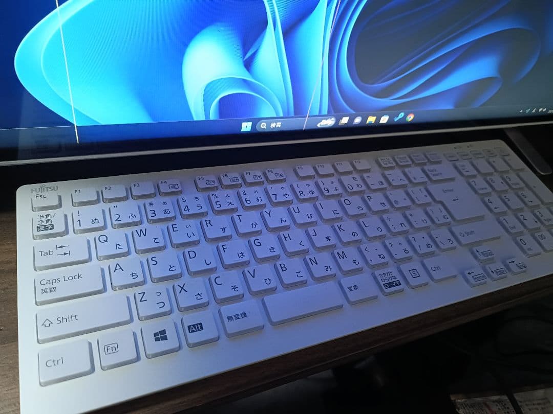 富士通　FUJITSU ESPRIMO FH60