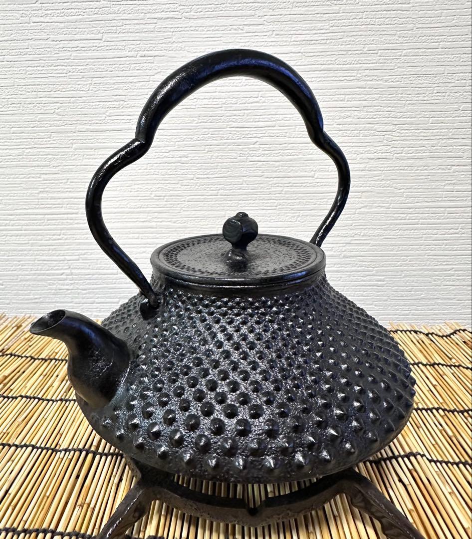 未使用品　南部伝統工芸士 及川寛治作 木瓜鉉 大アラレ　南部鉄瓶　南部鉄器