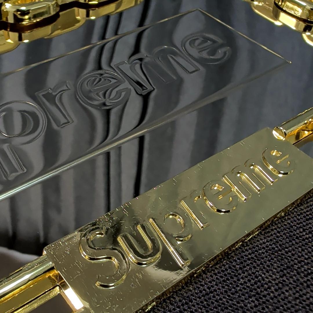 ウェルカムボード Supreme Chain License Plate Frame GOLD