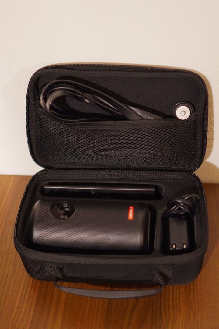 y*r様 NEBULA Capsule II プロジェクター / 専用ケース/ミ