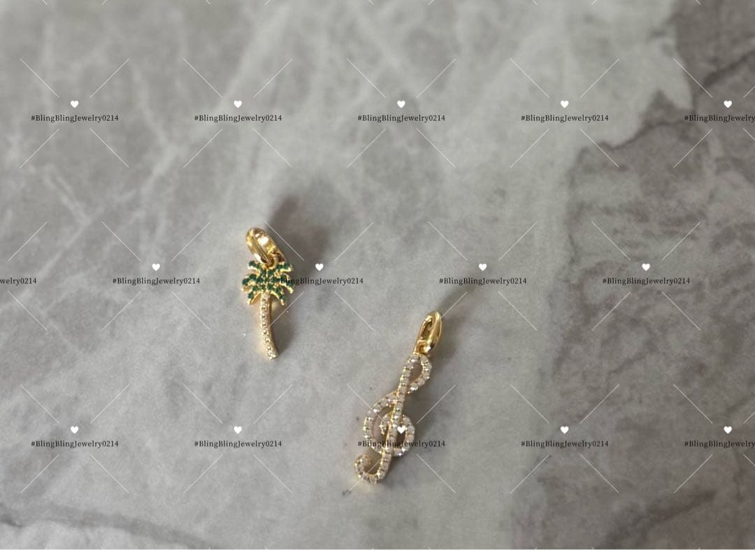 ト音記号　チャーム　開閉式